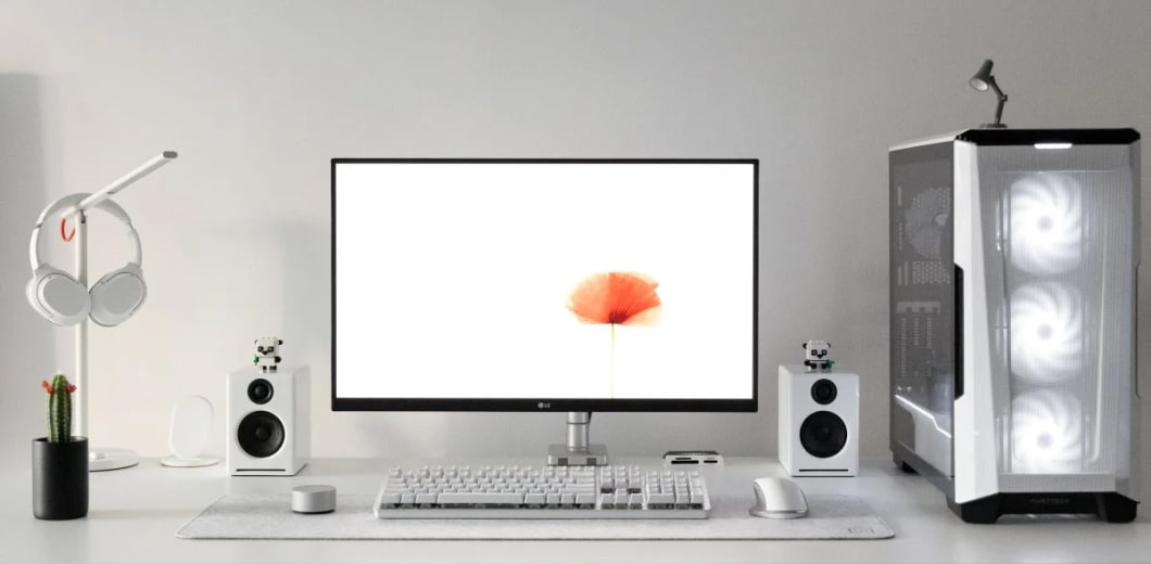 3 Minimalist Desk Setups 14 3 Minimalist Desk Setups Long Live pakistan
