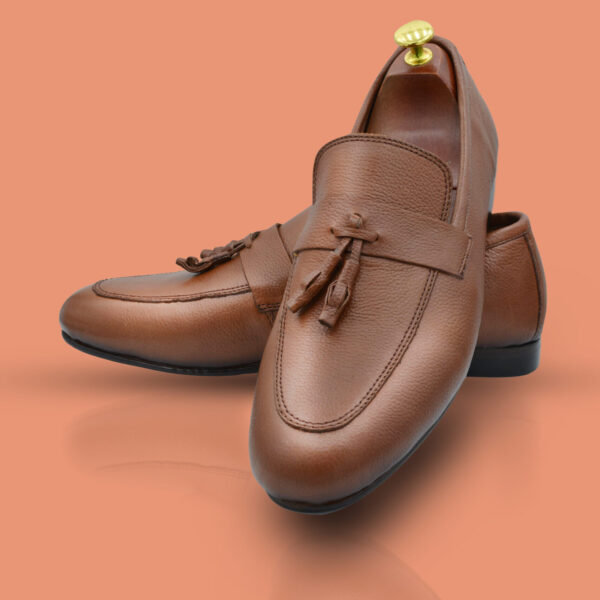 Milled Grain Brown Tassel Shoes