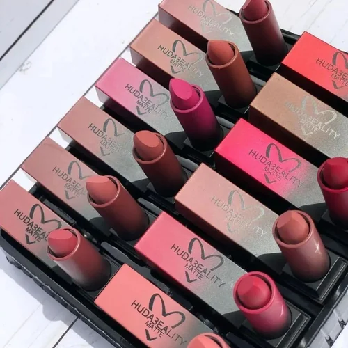 Huda bullet matte lipstick  Pack off 12